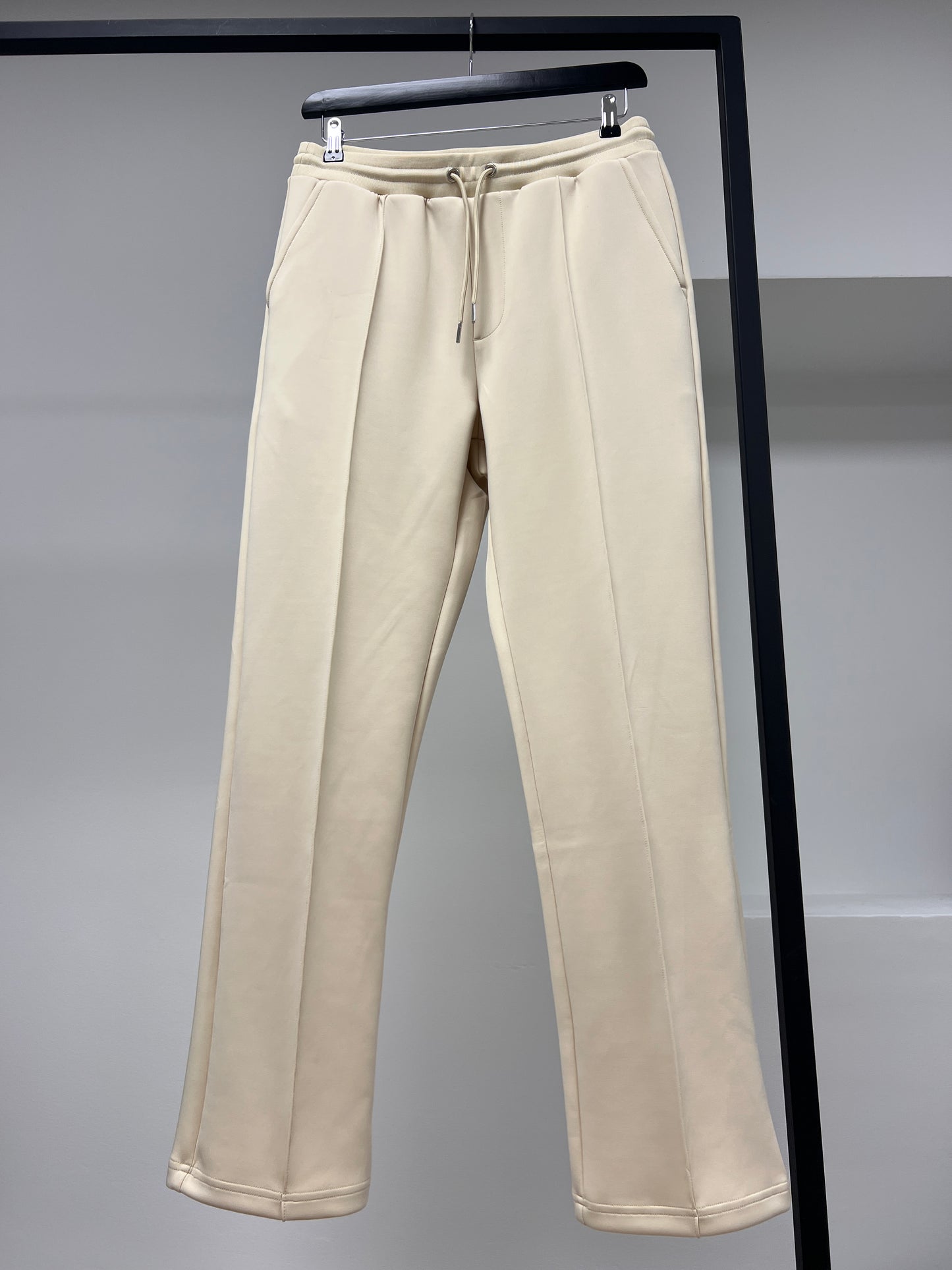 AKINO TRACK PANTS