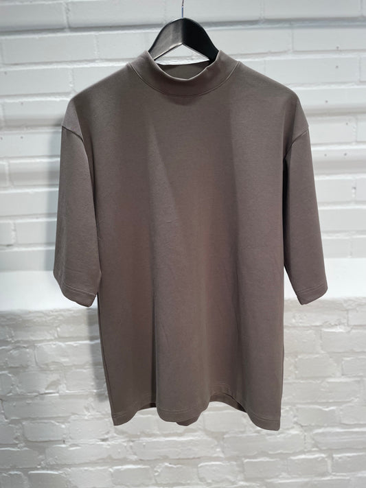 TAVIO HIGH NECK T-SHIRT