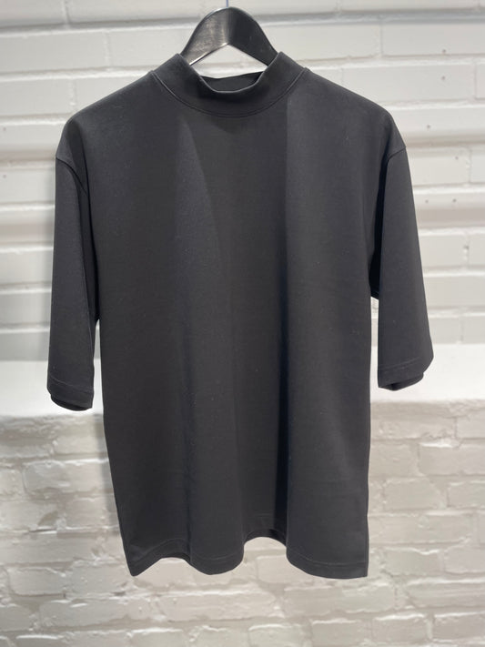 TAVIO HIGH NECK T-SHIRT